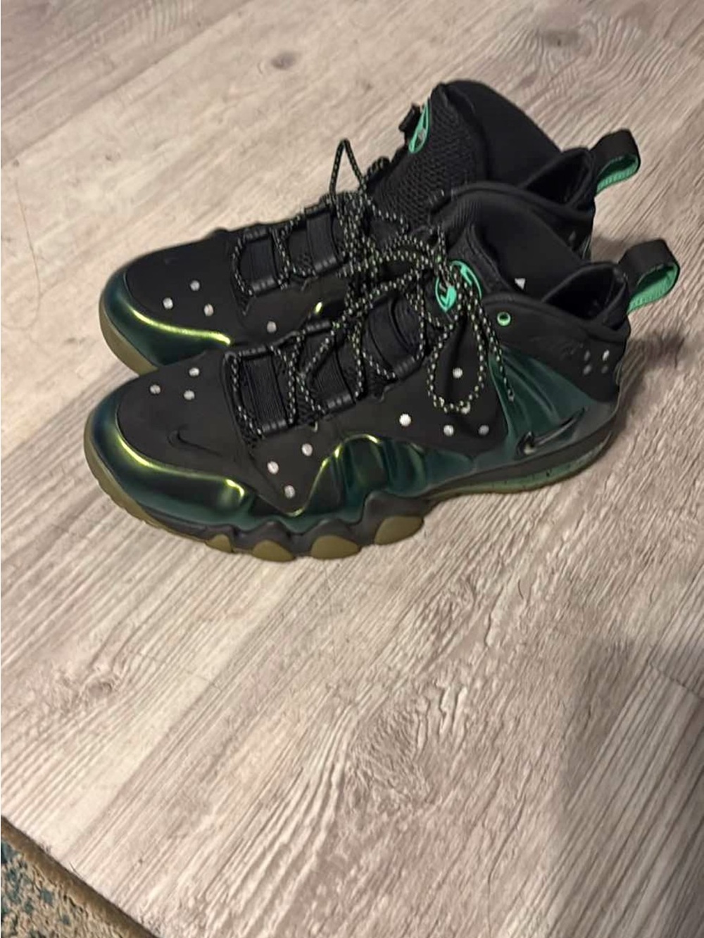 Nike Iridescent Green and Black Barkley Posite Max Basketball
Shoes
